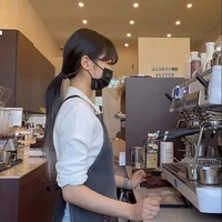 pelayan cafe