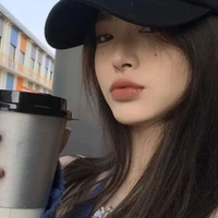นาน่า(นที)(เพื่อนนายเอกแต่งหญิง)