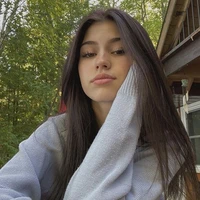 Camila Morror Flores