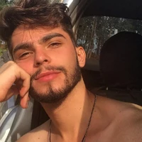 Lorenzo lennox Ivanov (19 años)