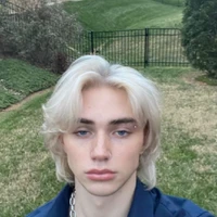 Darius Donatello William (padre adoptiv)