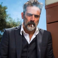 Ricardo Valmont (pai de Pedro e Leo)
