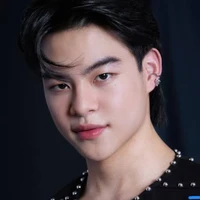 ธาม(พี่คนกลาง)