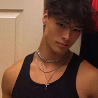 dominic guy *amigo de sidney*