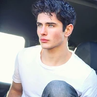 Eliot (23)