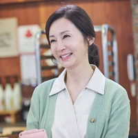 ลดา(แม่นอ.)