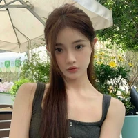 ทิชา ( พี่ในร้าน )