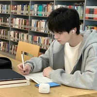 ไป๋เยว่ - นายเอก