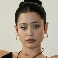 empregada ( Gabi)