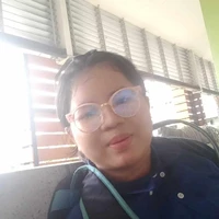 พลอย(ชอบเฟรม)​