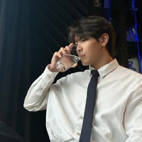 นทีทิศ(พระเอก)