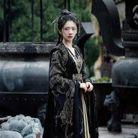 lara ( tae step sister)