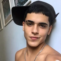 André