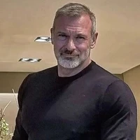 Liam McKenzie (Dad of MC)