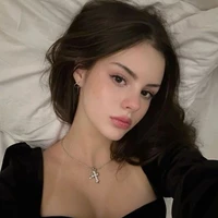 Ivy Zelinsky (1st Younger sister of ML)