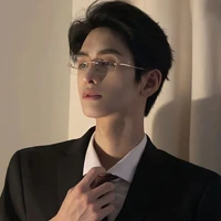 ออสติน(พ.อ)👑❄️