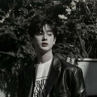 ไคเลอร์Kyler{พี่นอ.}♟️