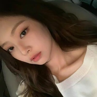 JENNIE