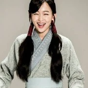 chae-ryung pelayan  hee soo