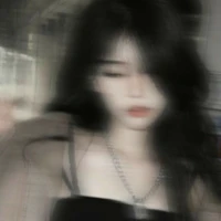 Alisha Oberoi (Author)