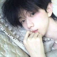 โมโม่(พระเอก)