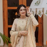 Ayeza Amir 