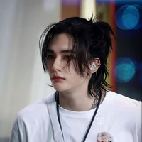 Hwang Hyunjin