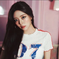 Jeon yuna /kook step sis