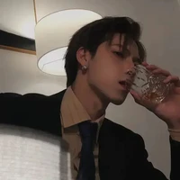ไวท์👑