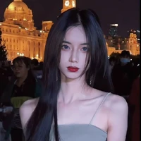 คริสตัล(รองประธาน)