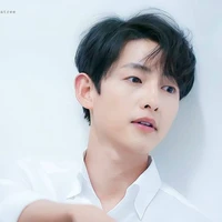 song joong ki(27 años)