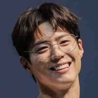 Park Bogum Jungkooks cousin alphha