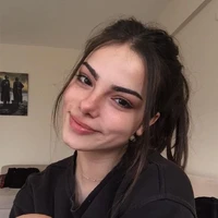 Camila (irmã mais nova da Mariana)
