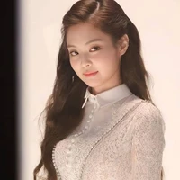 Jeon jennie/wife of lisa..