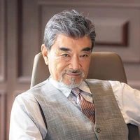 Abraham Earl (Pemilik RS)