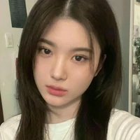 ครูหญิง (ครูประจำชั้น 5/7)