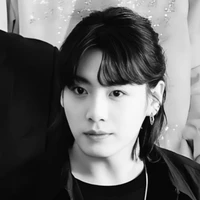 Jeon Jungkook (19)