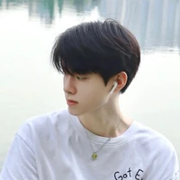 เรย์ (เพื่อน_ต้น)