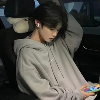 ลีออน(มือขวาพอ.)