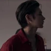 โตโน่(พ่อ น.อ เศรษฐี)