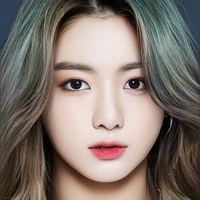 KIM ZOYA(ISTRI VICTORY)