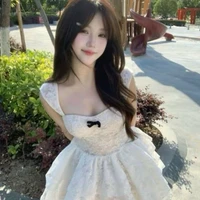 นานี่(กระหรี่)