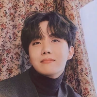 Hoseok (O)