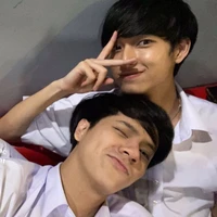 ผู้เเต่งเองครับผม