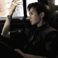 ไวท์(พนักงาน)