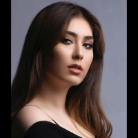 Monica (actual esposa de Logan)