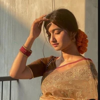 Mahira Khan (FL)