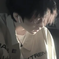คิว ฯ ( นายเอก )