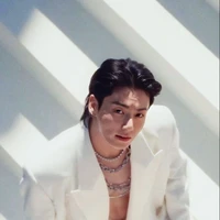 Jungkook (jk)