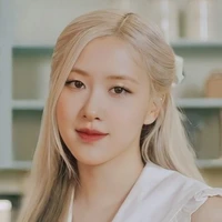 Roseanne park/rose(blackpink)